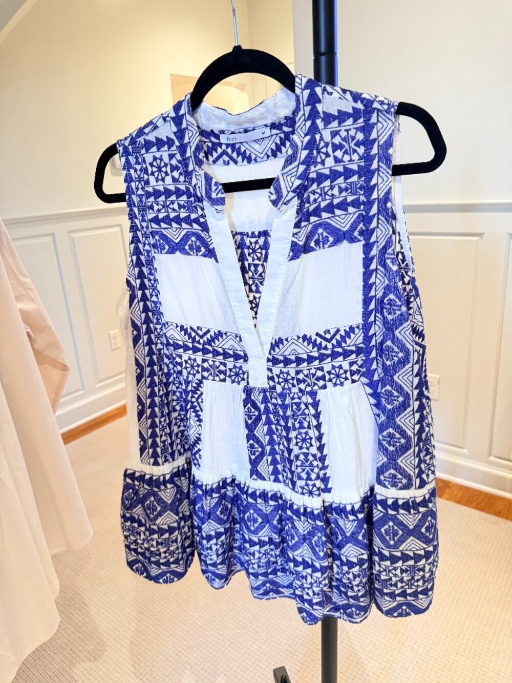 KORI SLEEVELESS TOP - SIZE M
